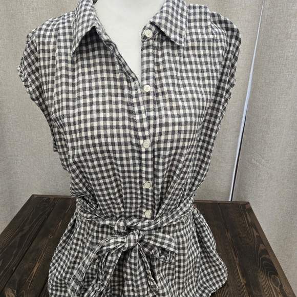 Max Studio Tops - Max Studio Gingham Sleeveless Blouse - Black and White